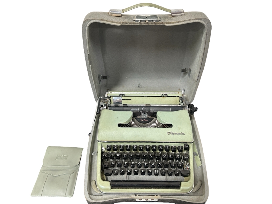 Vintage Olympia De Luxe Metal Typewriter With Case