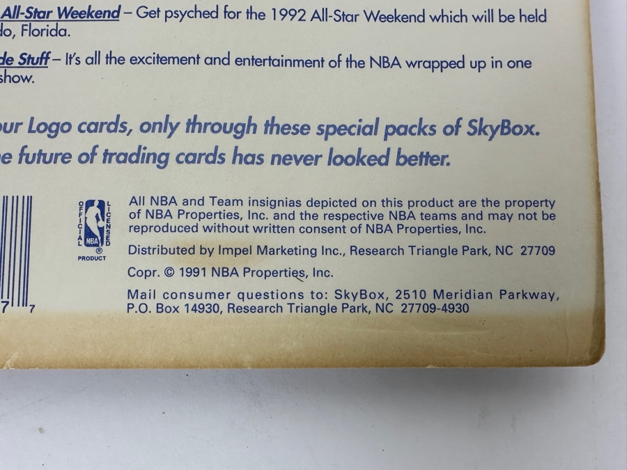 Vintage 1991 Skybox NBA Basketball Factory Stealed Bister Packs Showing Cards Of Michael Jordan, Earvin Magic Johnson, Robert Parish & David Robinson [Photo 8]