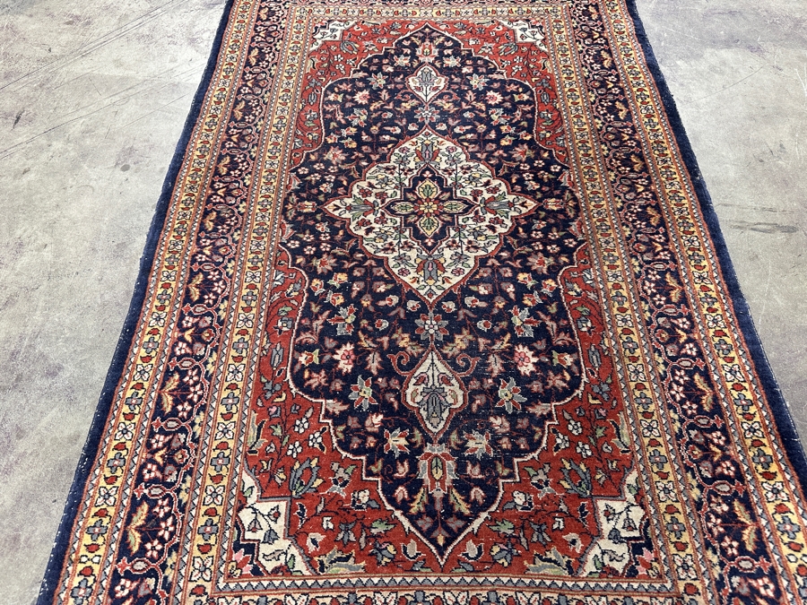 Hand Knotted Wool Area Rug From Pakistan 38' X 65' [Photo 3]
