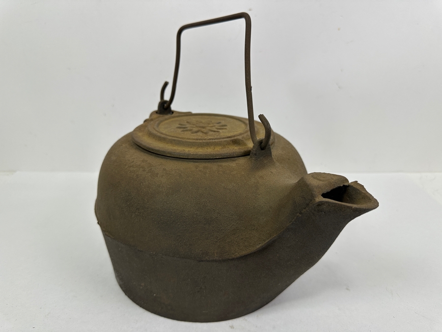 Antique Cast Iron Teapot Kettle 11'W [Photo 6]
