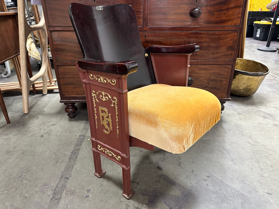 Vintage Movie Theater Seat 20W X 22D X 31H [Photo 3]