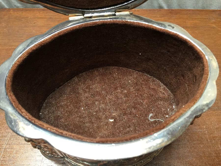 Vintage Jewelry Lot with Silverplated Jewelry Box [Photo 31]