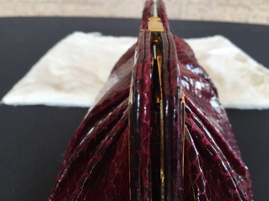 Susan Gail Genuine Snake Handbag [Photo 9]