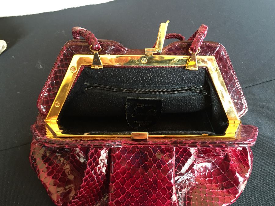 Susan Gail Genuine Snake Handbag [Photo 18]