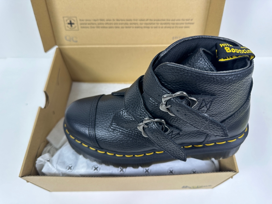 Just Added - New Dr. Martens Boots Devon Flower Ankle Boot Size 41- US Men's 8 /US Women's 10 [Photo 3]