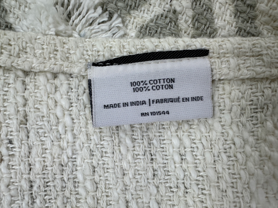 Just Added - New White and Gray Cotton Throw Blanket with Tassels 66' x 48' [Photo 4]