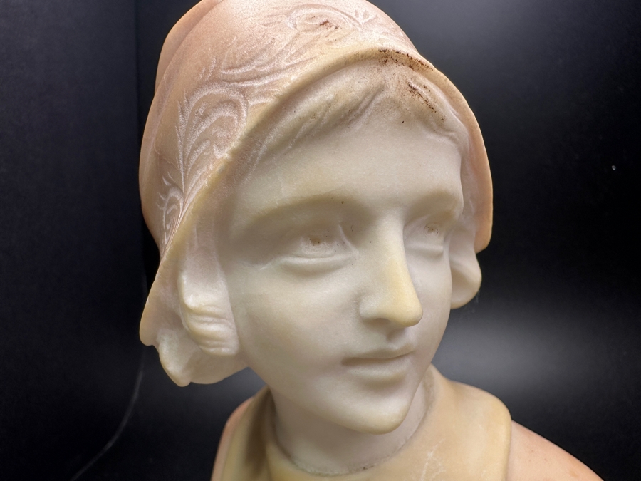 Vintage Alabaster Bust of Woman Made in Italy 6' x 6.5' [Photo 4]