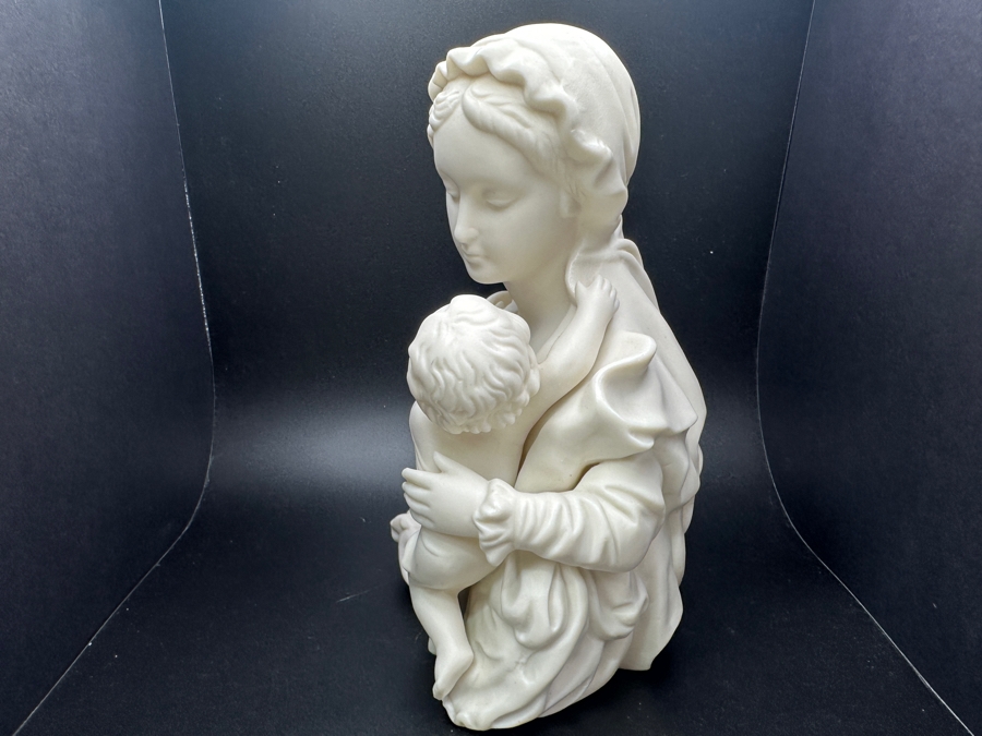 Madonna And Child Figurine 8'H [Photo 4]