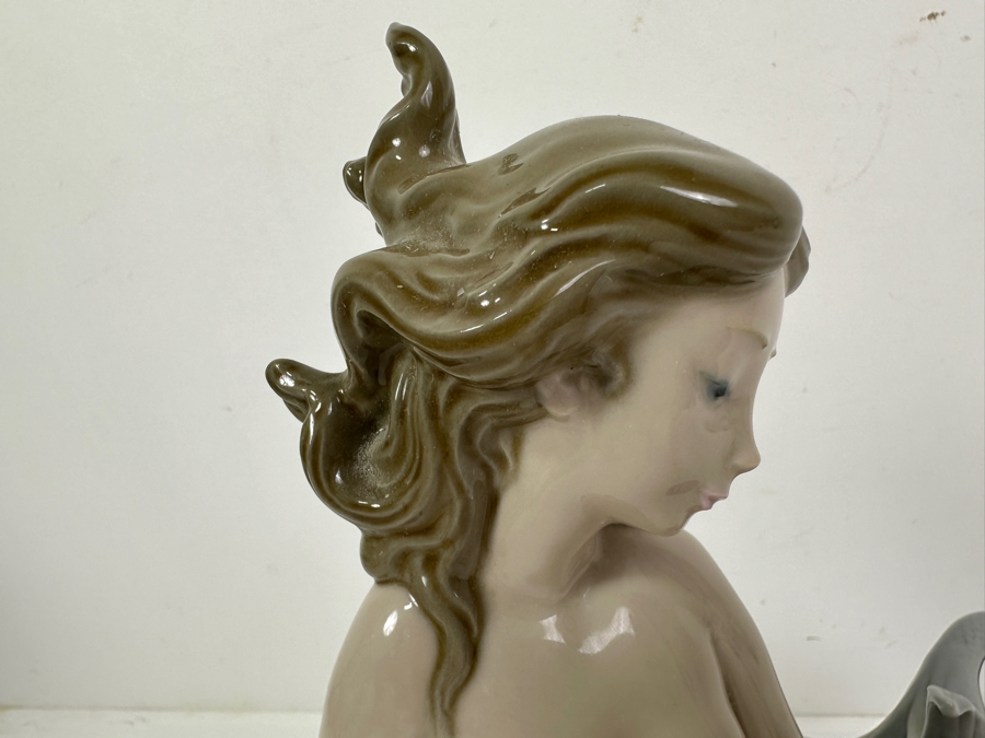 Rare Lladro Fantasy & Legends Mermaid with Pearl #1348 11.5'H [Photo 4]