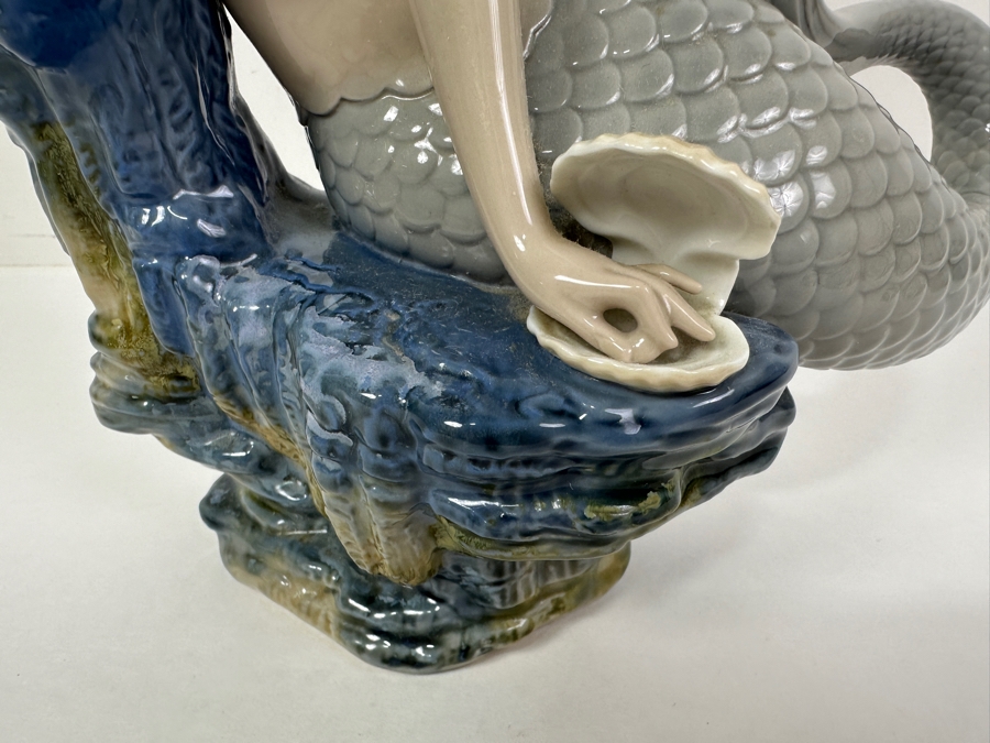 Rare Lladro Fantasy & Legends Mermaid with Pearl #1348 11.5'H [Photo 3]