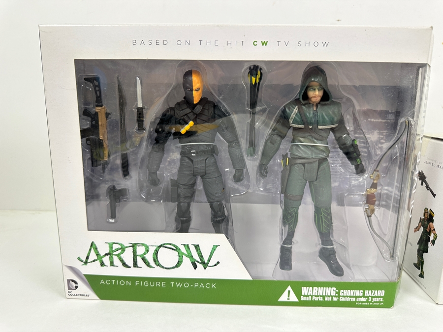 DC Collectibles Green Arrow Action Figure Two-Pack & Green Arrow Versus Deathstroke Action Figure 2-Pack [Photo 2]