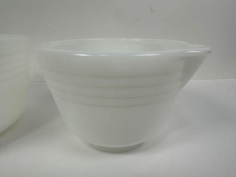 Just Added - Vintage Hamilton Beach Bowls Made in USA 8.5' and 6.5' [Photo 4]