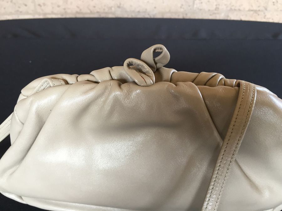 Etra Leather Handbag [Photo 5]