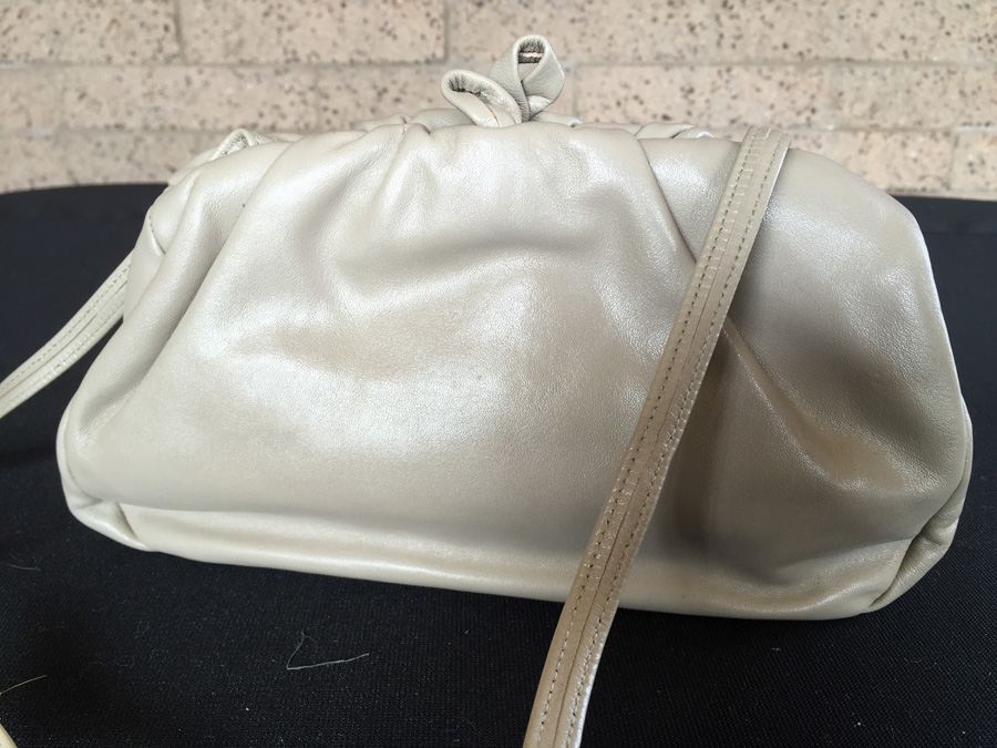 Etra Leather Handbag [Photo 4]