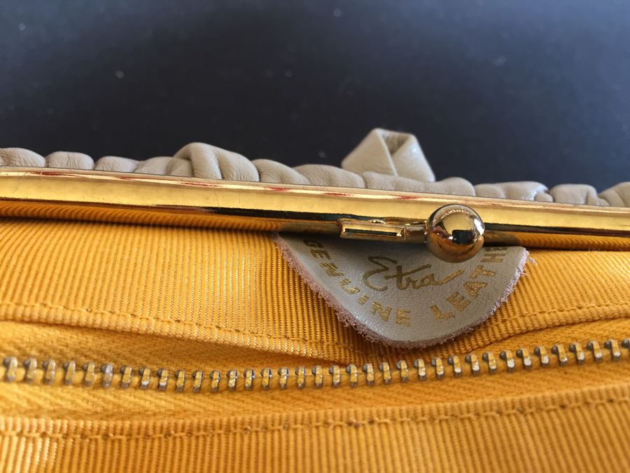 Etra Leather Handbag [Photo 3]