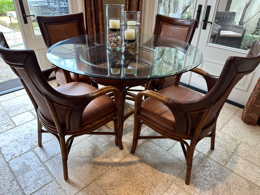 Tropical Rattan And Leather Round Glass Top 48'R Table With Four Armchairs [Photo 4]