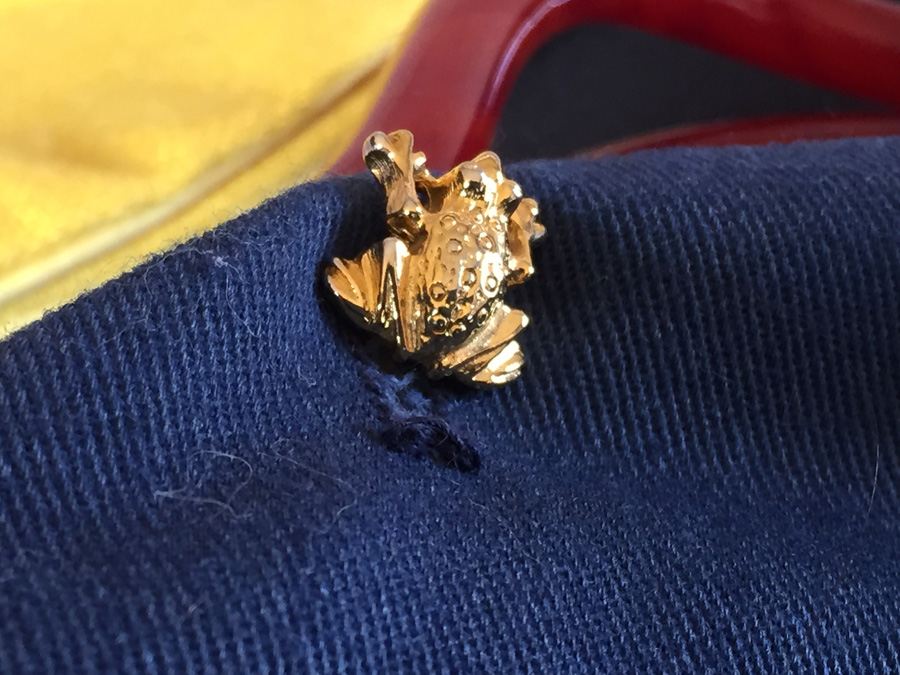 Vintage Handbag with Multiple Button On Designs - Frog Buttons [Photo 5]