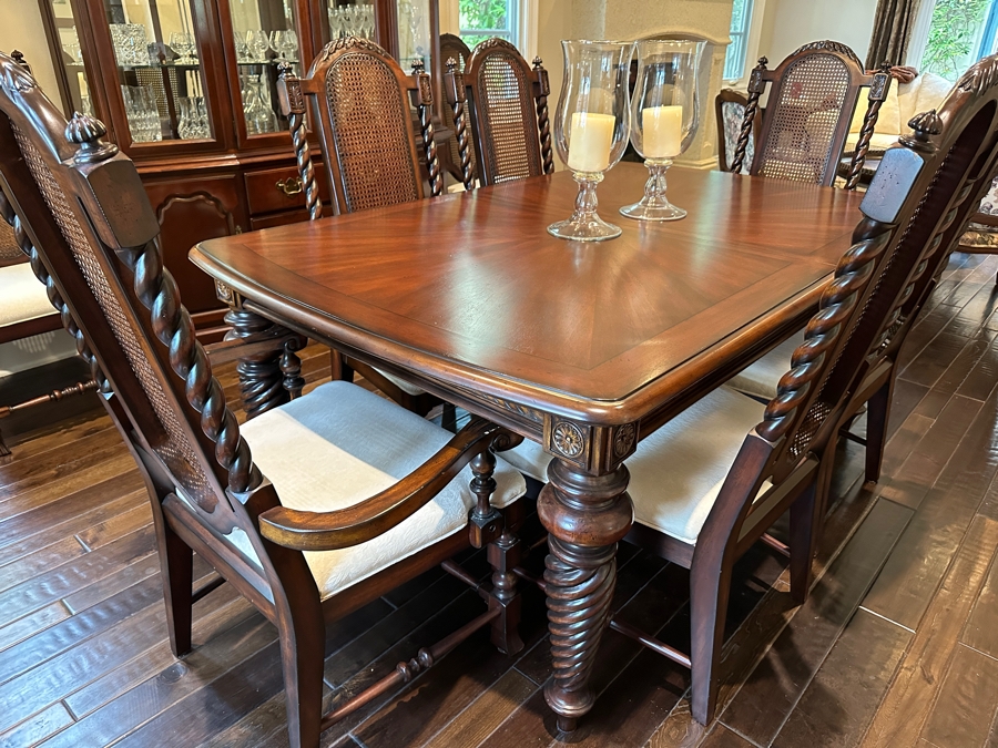 Lexington Home Dining Table And (8) Chairs 74L x 48W x 30H Plus (2) 20' Leaves [Photo 5]