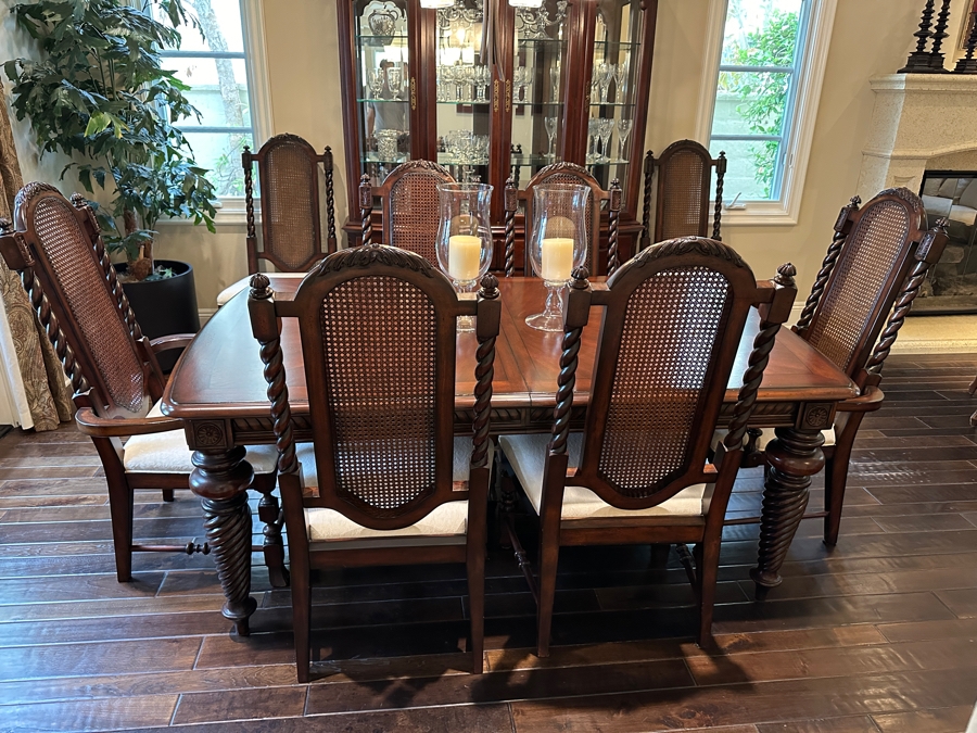 Lexington Home Dining Table And (8) Chairs 74L x 48W x 30H Plus (2) 20' Leaves [Photo 3]