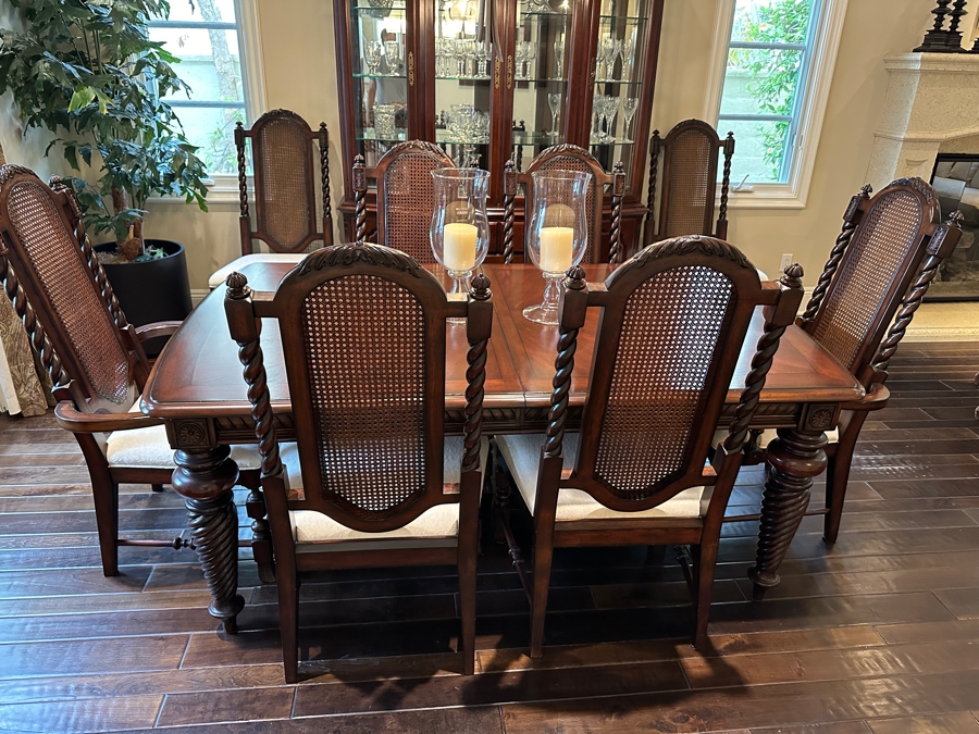 Lexington Home Dining Table And (8) Chairs 74L x 48W x 30H Plus (2) 20' Leaves [Photo 1]