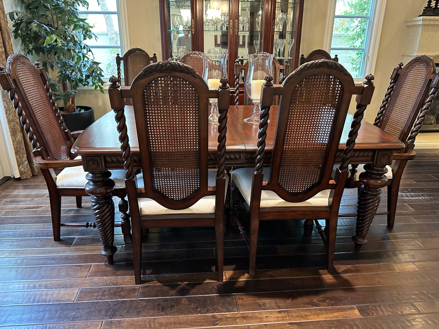 Lexington Home Dining Table And (8) Chairs 74L x 48W x 30H Plus (2) 20' Leaves [Photo 4]