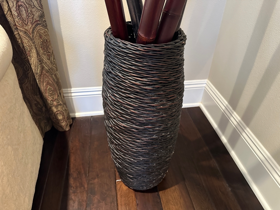 Woven Floor Vase with Large Decorative Bamboo Sticks 75'H [Photo 3]