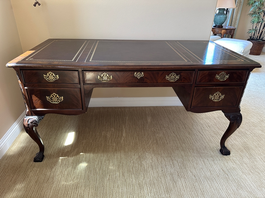 Sligh Chippendale Style Leather Top Writing Desk with Key 60'W x 30'D x 30'H