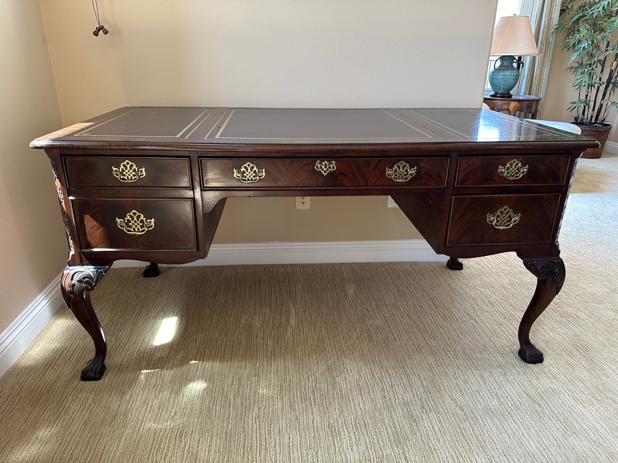 Sligh Chippendale Style Leather Top Writing Desk with Key 60'W x 30'D x 30'H [Photo 2]