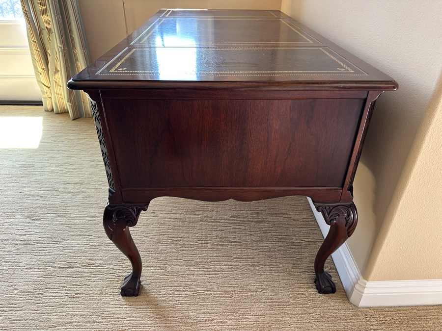 Sligh Chippendale Style Leather Top Writing Desk with Key 60'W x 30'D x 30'H [Photo 8]