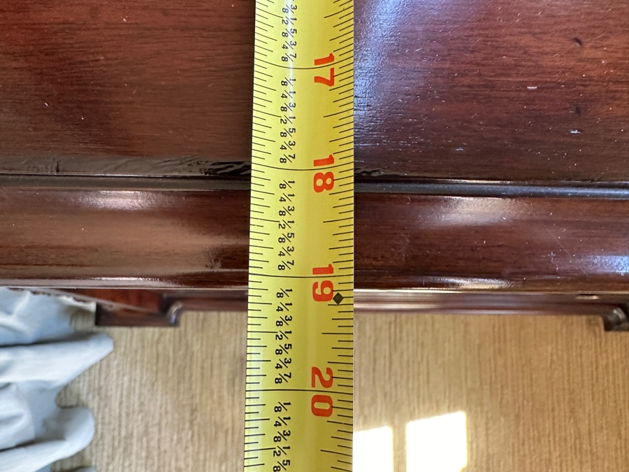 Pair of Lexington Tommy Bahama Rumba Del Sol Nightstands 45'W x 19'D x 36'H [Photo 9]