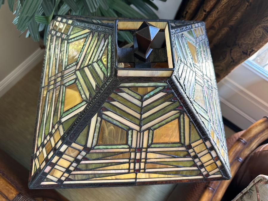 Dale Tiffany Aurora Mission Table Lamp with Bronze and Stained Glass Shade 26'H [Photo 4]