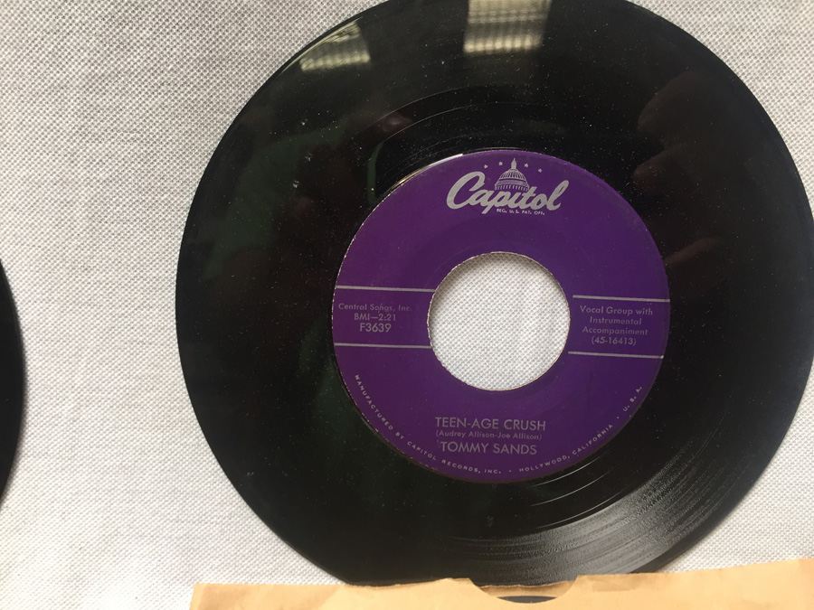 Lot of 45's Vinyl Records [Photo 7]