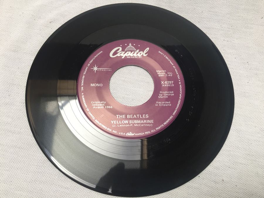 45 Vinyl Record Capital The Beatles X-6297 MONO Yellow Submarine / Eleanor Rigby