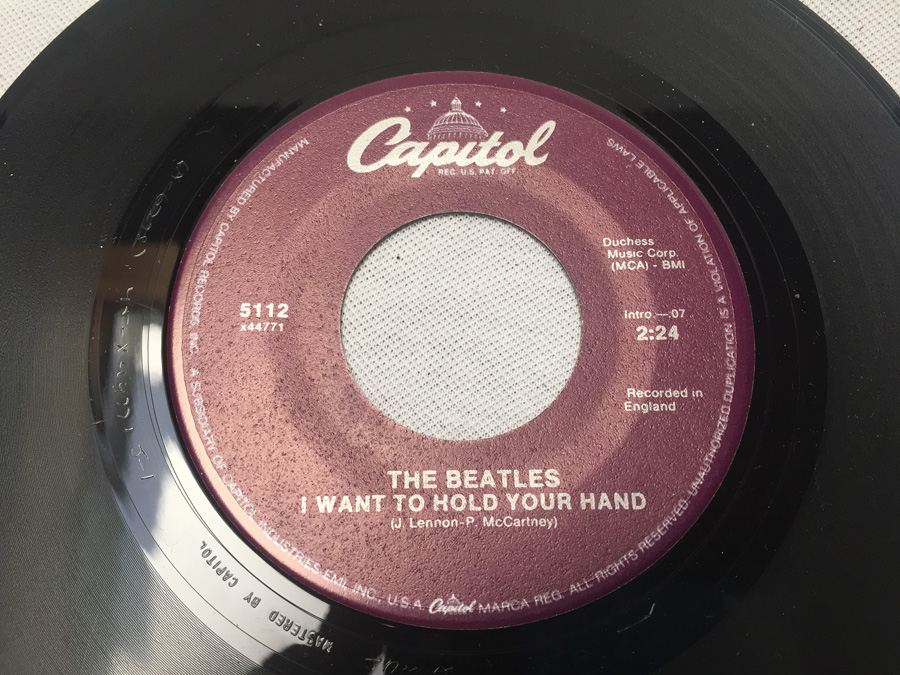 45 Vinyl Record Capital The Beatles 5112 I Saw Her Standing There / I Want To Hold Your Hand [Photo 4]