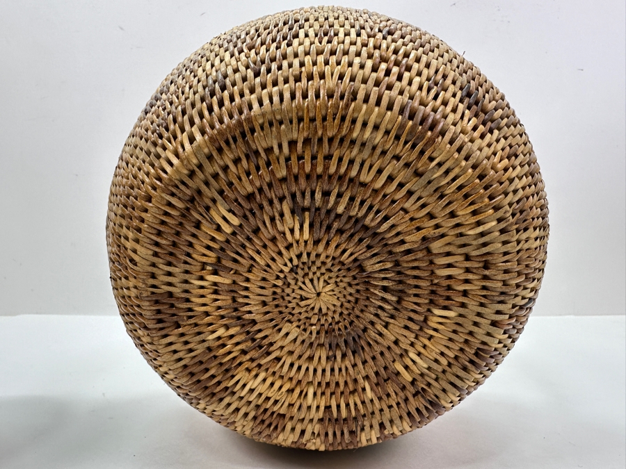 Finely Woven Handled Jar Basket With Lid 9W X 14H [Photo 8]