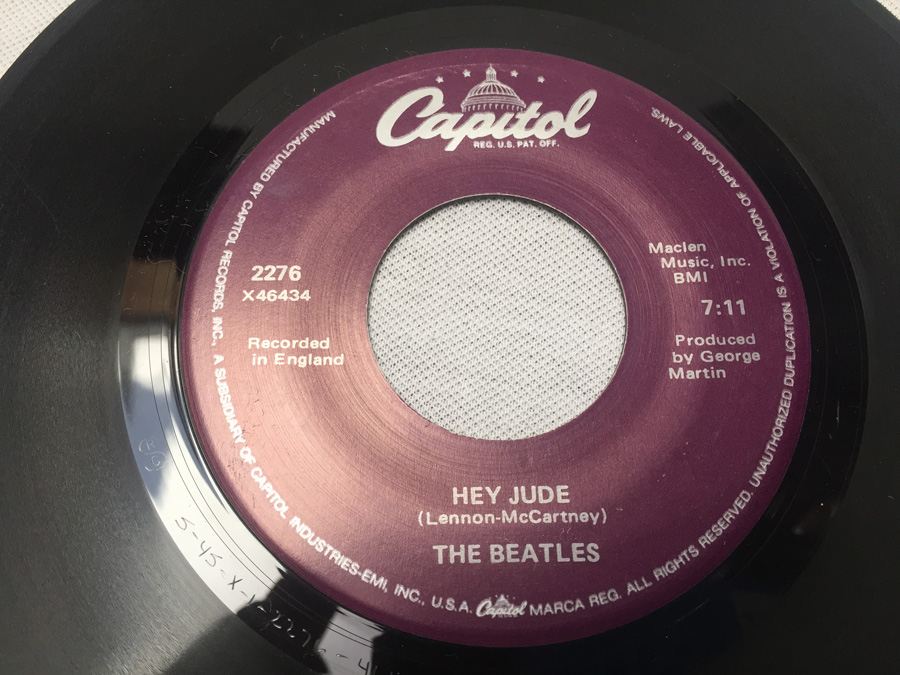 45 Vinyl Record Capital The Beatles 2276 Hey Jude / Revolution [Photo 2]