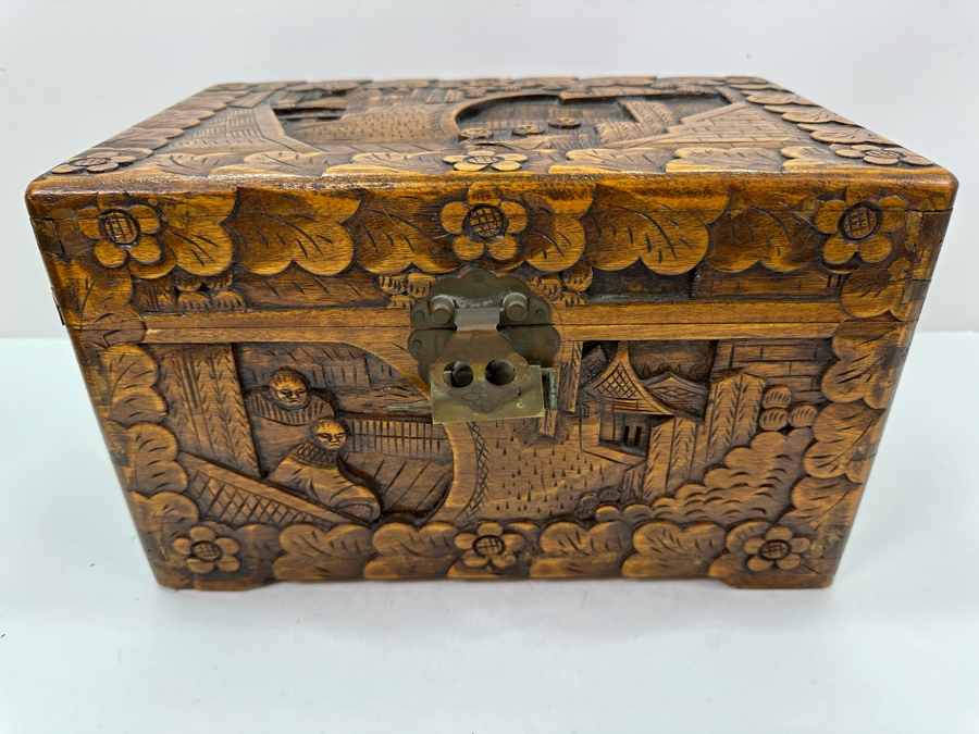Vintage Hand Carved Chinese Box 12'W X 7.5'D X 7.5'H [Photo 4]