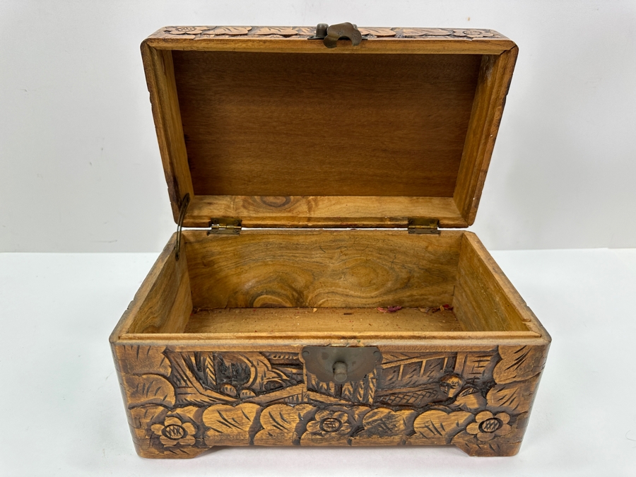 Vintage Hand Carved Chinese Box 10'W X 6'D X 5.5'H [Photo 9]