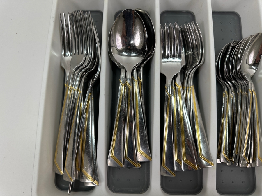 ONEIDA Stainless Flatware Set Approximate Service for 12 [Photo 2]