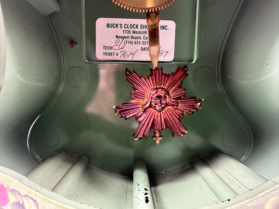 Vintage Hand Painted Du Chateau SSS Fabrik Marke Mantle Clock With Key Working 6.5'W x 3.25'D X 12'H [Photo 5]