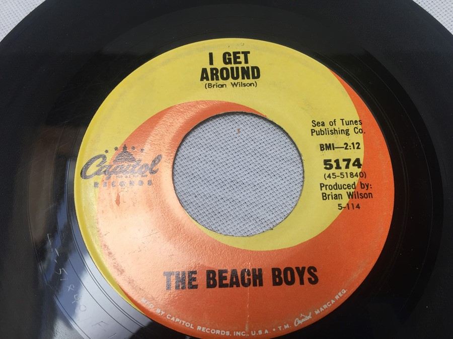 45 Vinyl Record Capital The Beach Boys 5174 I Get Around / Don't Worry Baby [Photo 2]