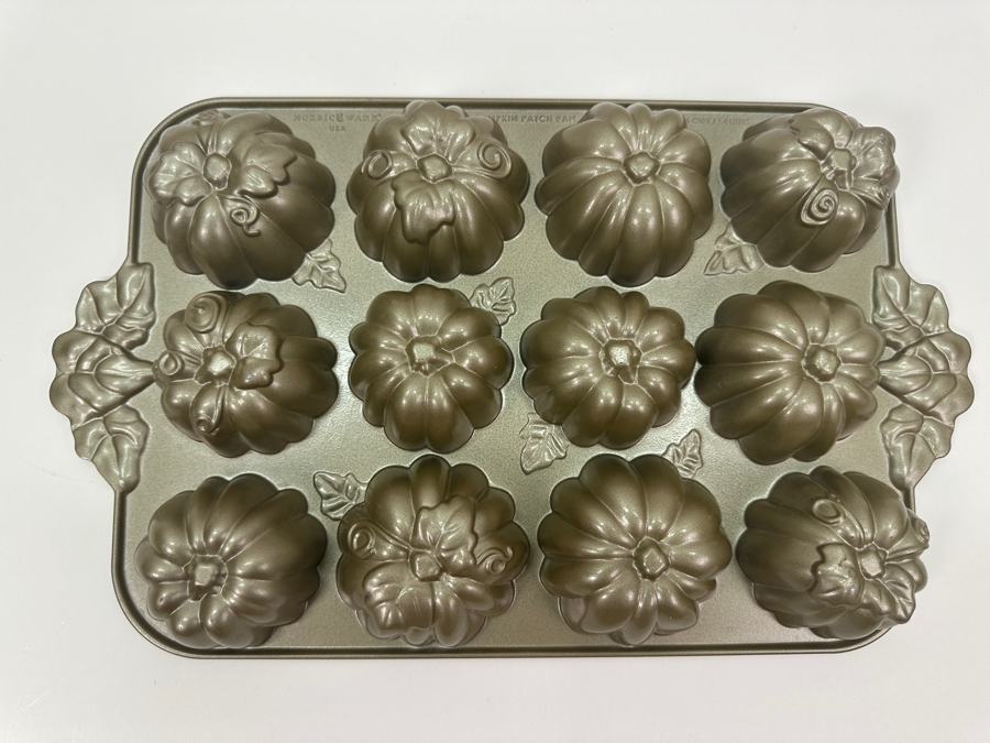 Set of (2) Vintage Nordic Ware Baking Molds 16' W [Photo 7]