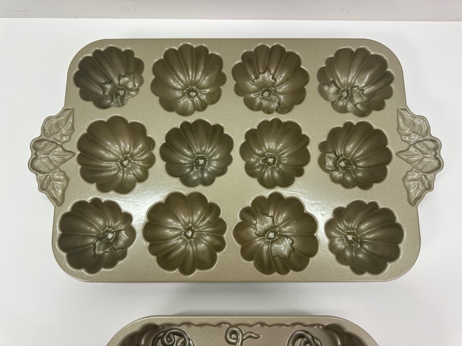 Set of (2) Vintage Nordic Ware Baking Molds 16' W [Photo 4]
