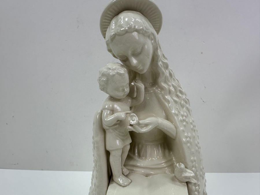 Hummel Flower Madonna German Porcelain Figurine 11' H [Photo 4]