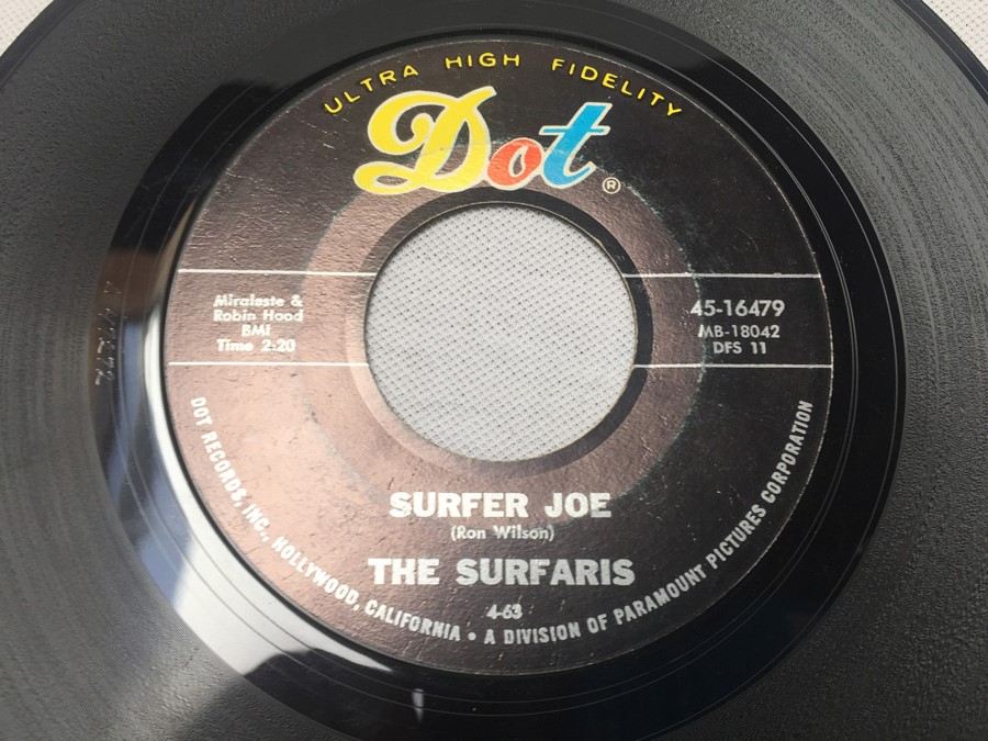 45 Vinyl Record Dot Records The Surfaris 45-16479 Wipe Out / Surfer Joe [Photo 4]
