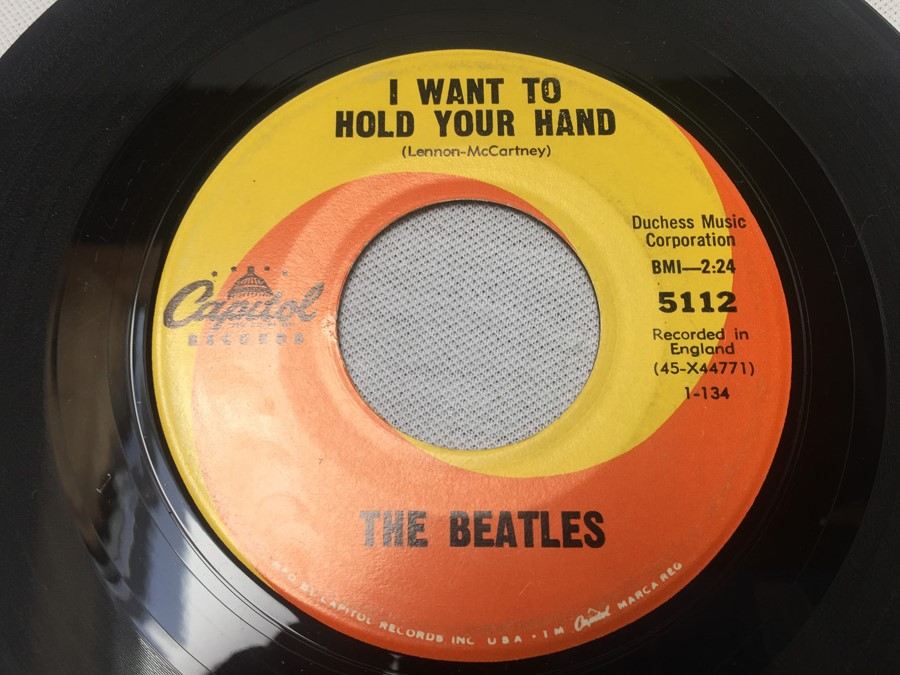 45 Vinyl Record Capital The Beatles 5112 I Saw Her Standing There / I Want To Hold Your Hand [Photo 4]