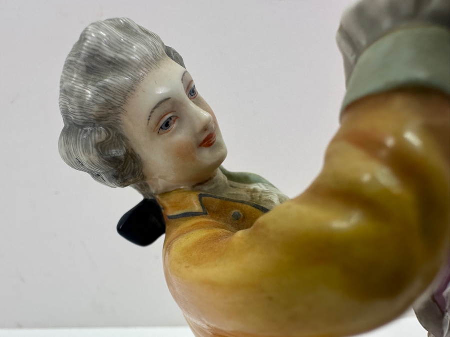 Vintage Hand Painted Italian Capodimonte Porcelain Figurine 8.5'H [Photo 4]