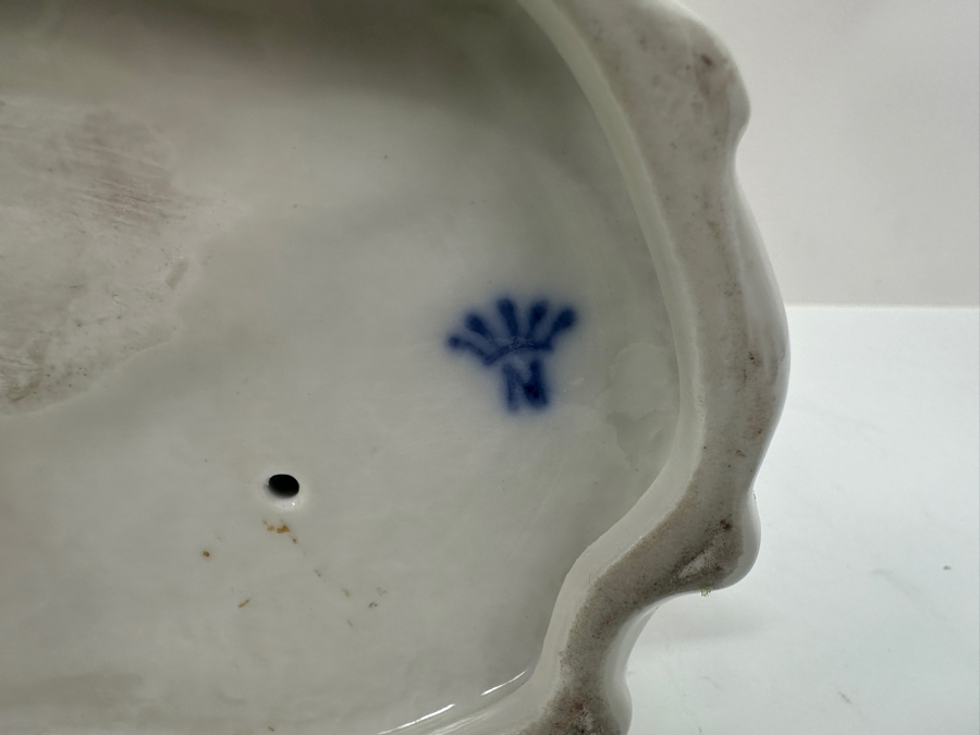 Vintage Hand Painted Italian Capodimonte Porcelain Figurine 8.5'H [Photo 8]