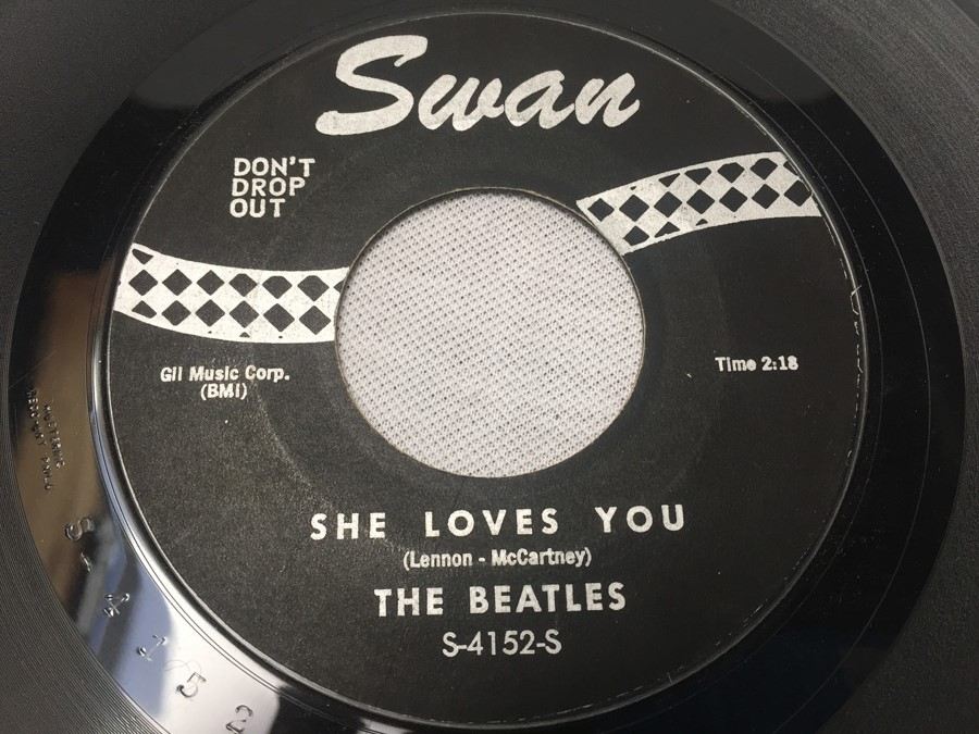 45 Vinyl Record Capital The Beatles S-4152-S She Loves You / I'll Get You [Photo 2]