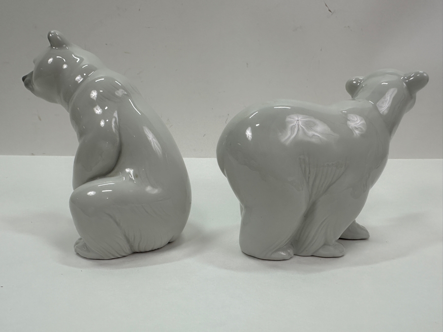 Pair of Lladro Porcelain Polar Bear Figurines Model #1207 and Model #1208 5' H [Photo 4]